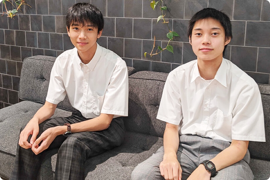 上坂 進之祐さん（17）妻鹿 涼介さん（17）
